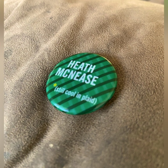 Bow Bobby Pin and a Heath McNeese (Christian Rapper) Plaid Buttons - Picture 4 of 4